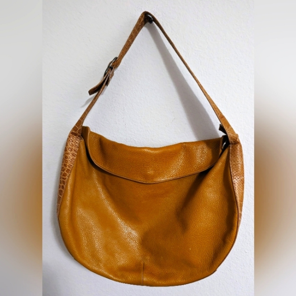 Petusco Fine European Leather Handbag Made in Spain Mustard Gold